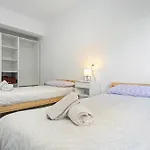 Hauzify I Riera Apartamento *