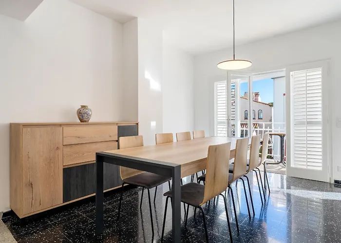 Hauzify I Riera Apartament